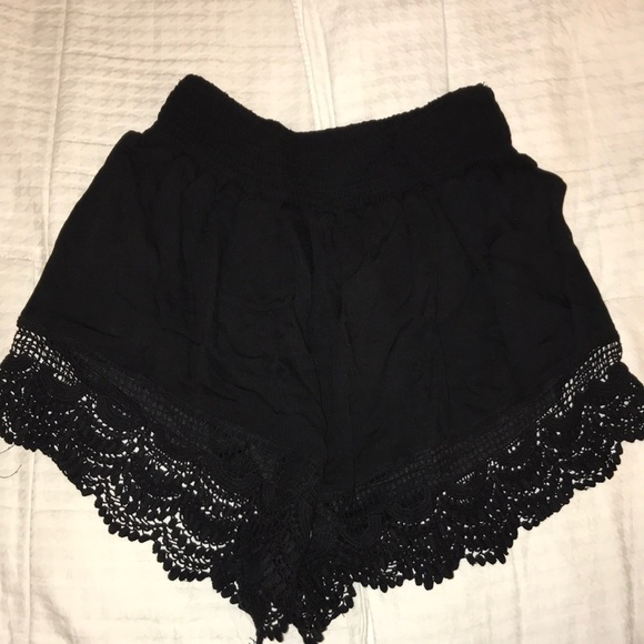 NEW LF SHORTS - Picture 1 of 6